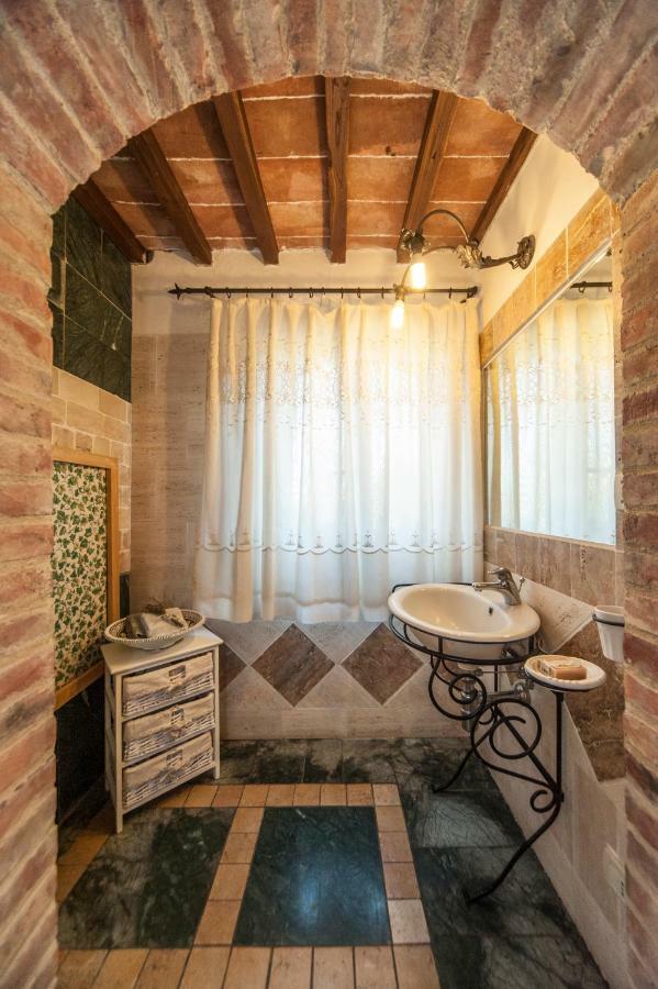 Agriturismo Podernuovo Asciano Bagian luar foto
